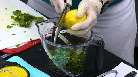 Citrus Zesting & Juicing